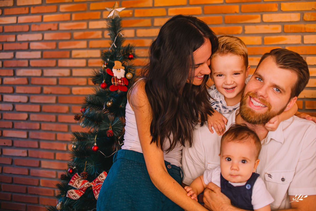 ensaio infantil; acompanhamento mensal; acompanhamento infantil; acompanhamento bebê; ensaio bebê; ensaio em casa; ensaio em dois irmãos; rs; 6 meses; ensaio de 6 meses.