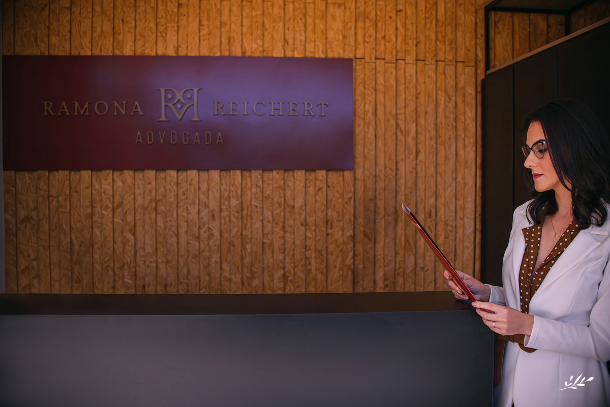 ensaio profissional; ensaio corporativo; ensaio advogada; ensaio escritório; retrato profissional; retrato empresa; retrato corporativo; ensaio em rolante; rs.