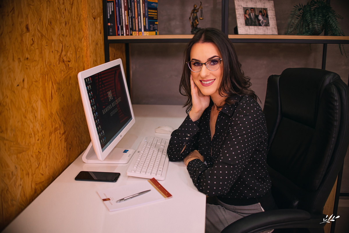 ensaio profissional; ensaio corporativo; ensaio advogada; ensaio escritório; retrato profissional; retrato empresa; retrato corporativo; ensaio em rolante; rs.