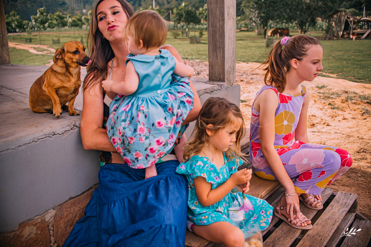 ensaio família; ensaio interior; ensaio em casa; ensaio infantil; ensaio ar livre; ensaio externo; ensaio em rolante; rs.