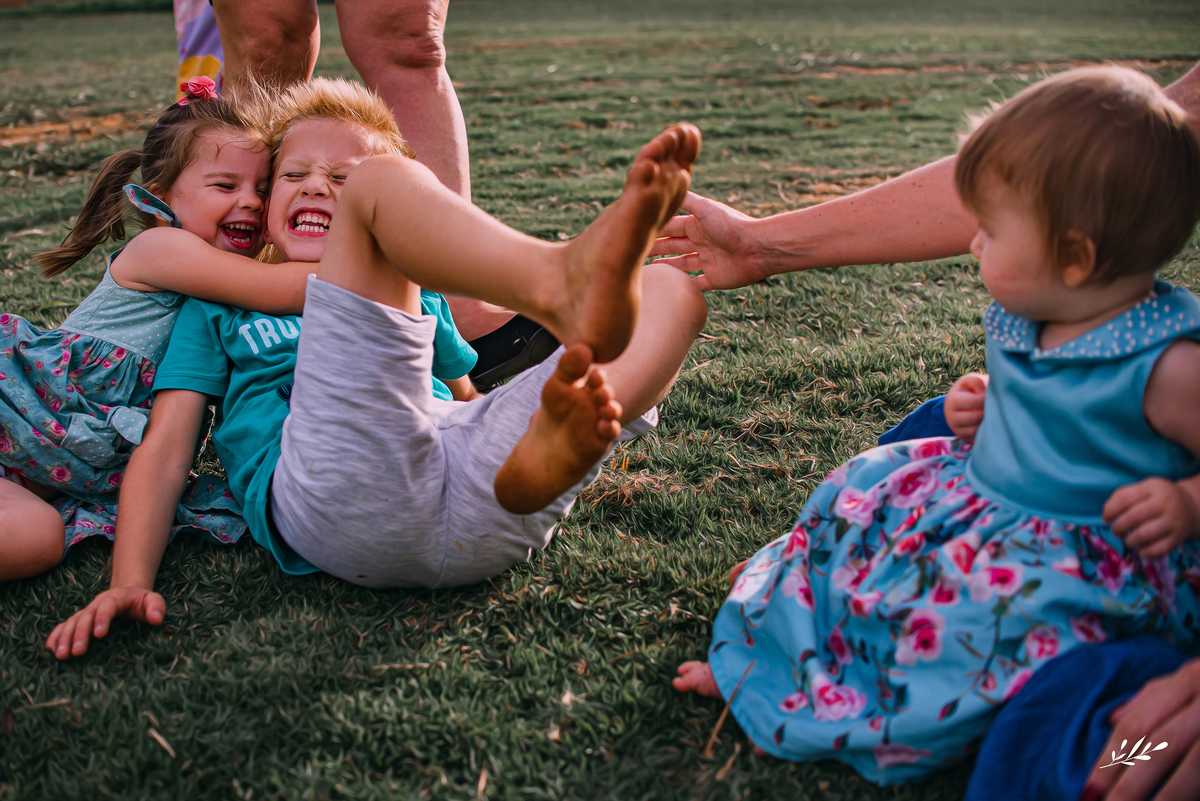 ensaio família; ensaio interior; ensaio em casa; ensaio infantil; ensaio ar livre; ensaio externo; ensaio em rolante; rs.