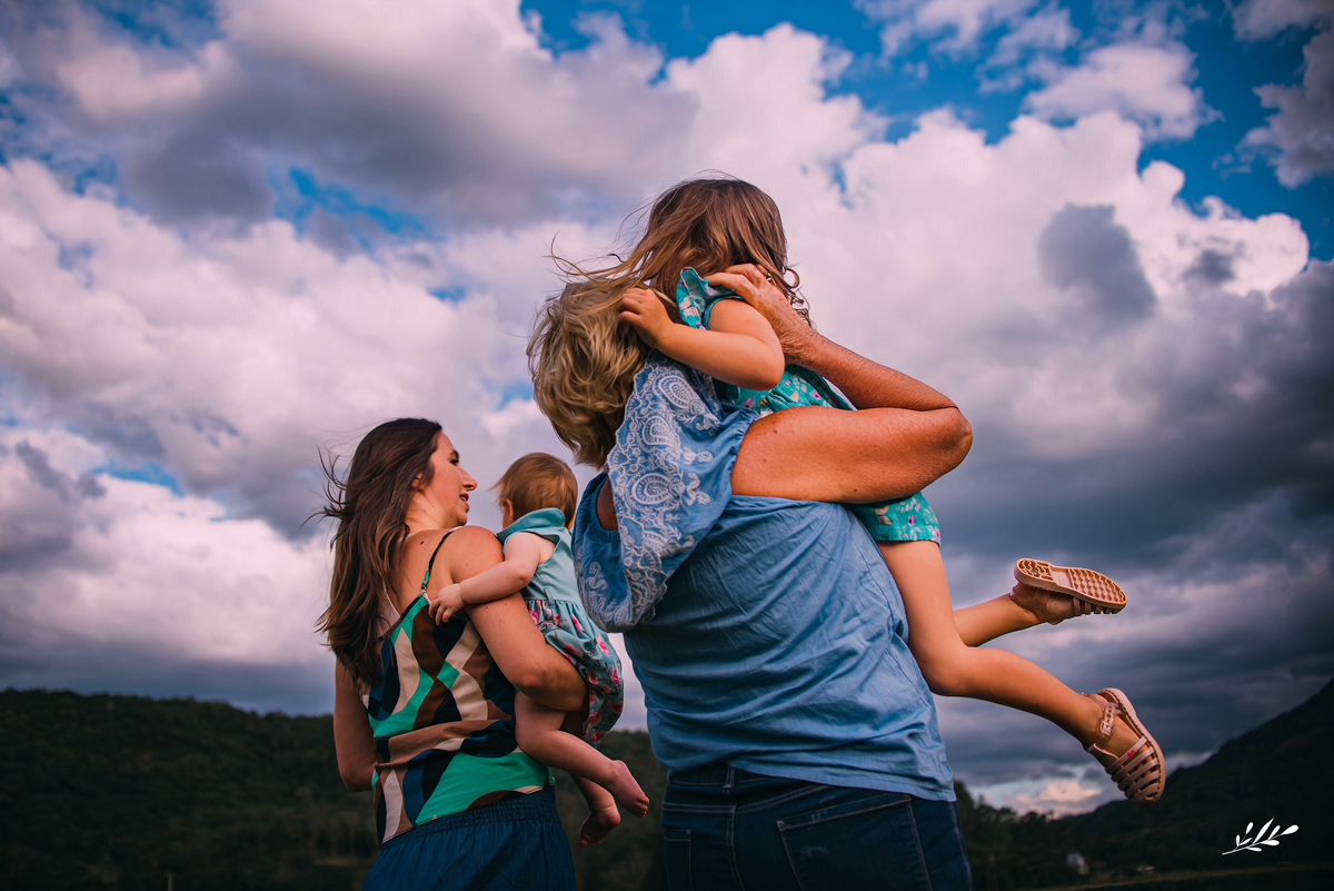 ensaio família; ensaio interior; ensaio em casa; ensaio infantil; ensaio ar livre; ensaio externo; ensaio em rolante; rs.