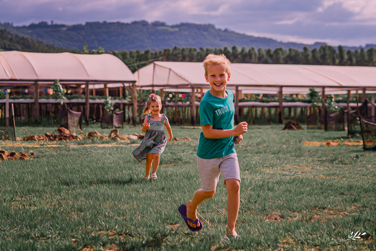 ensaio família; ensaio interior; ensaio em casa; ensaio infantil; ensaio ar livre; ensaio externo; ensaio em rolante; rs.