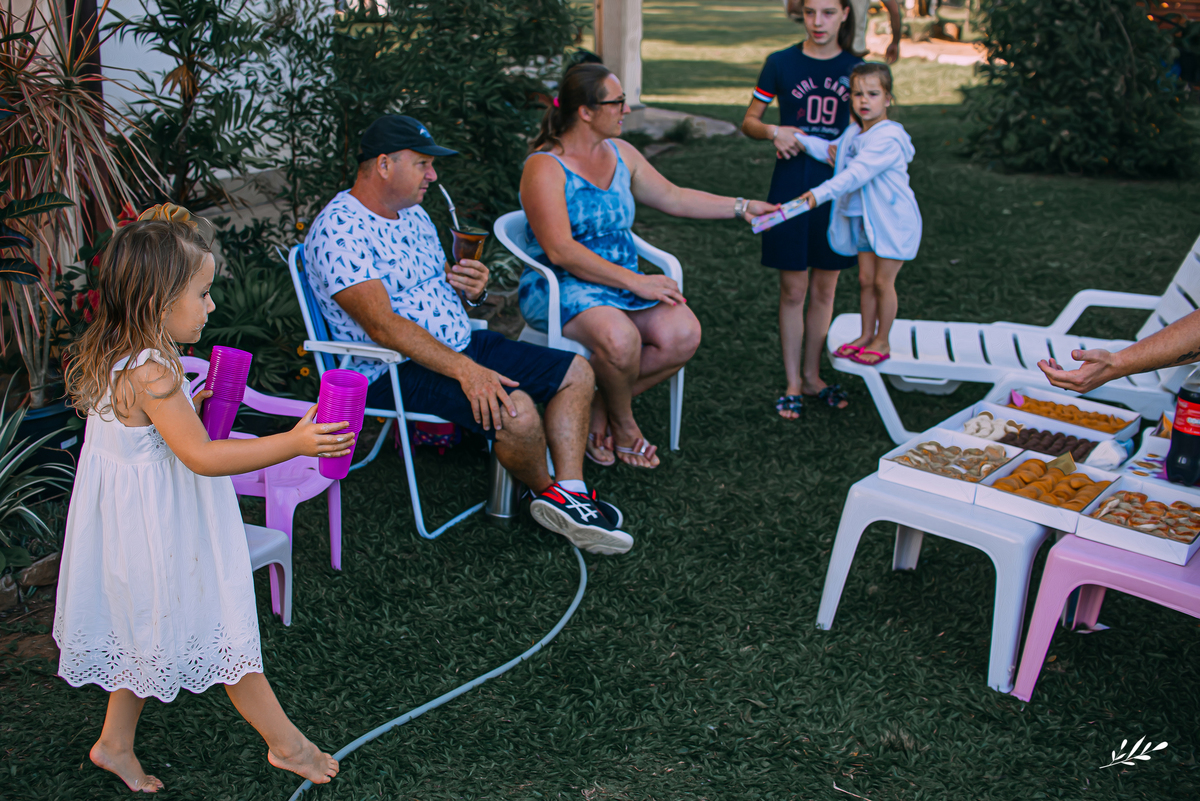 aniversário infantil; 3 anos; ensaio 3 anos; ensaio infantil; ensaio família; ensaio em casa; ensaio em rolante; rs.
