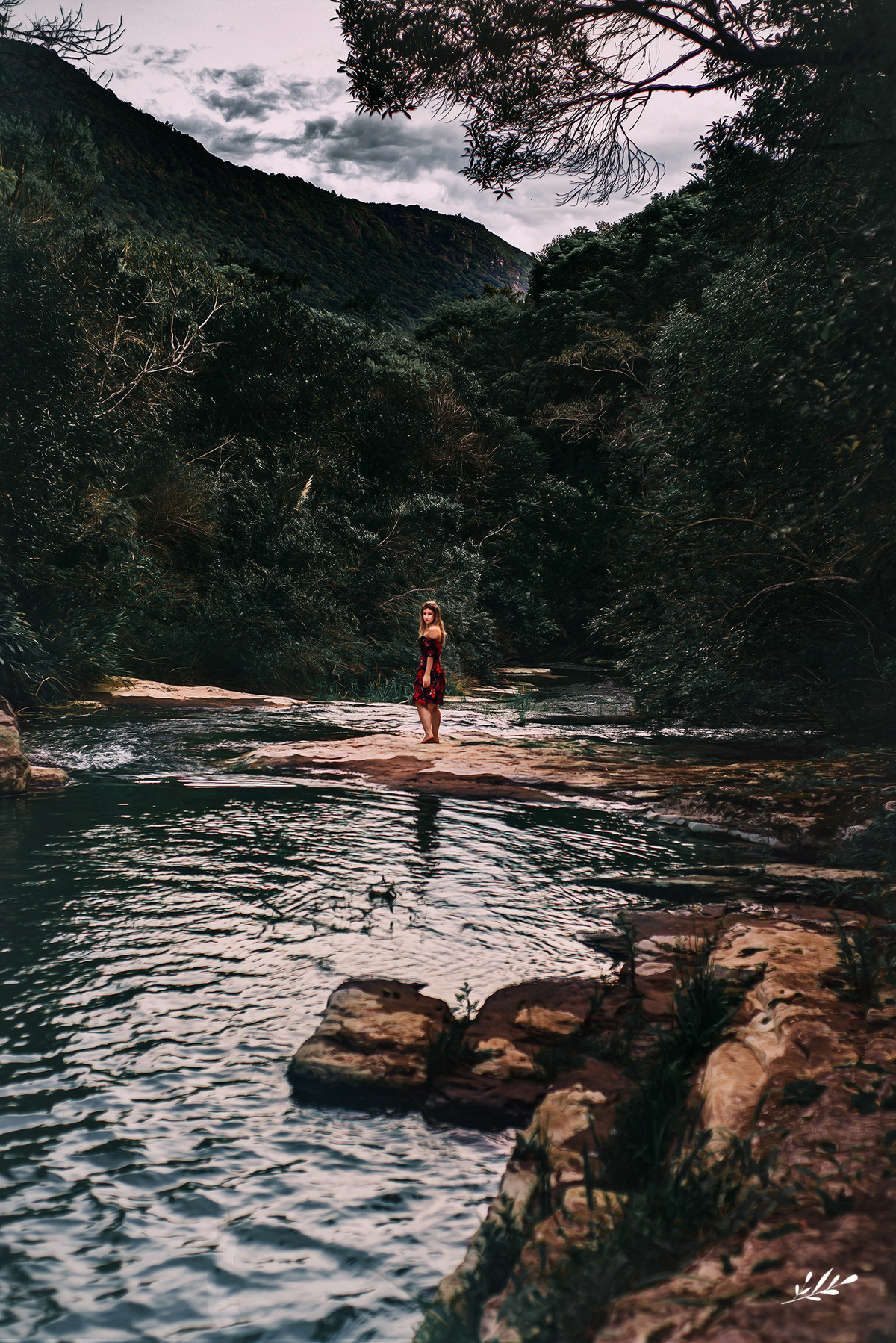 ensaio pessoal; ensaio feminino; ensaio mulher; ensaio natureza; ensaio externo; ensaio em rolante; rs; cascata da linha 7; riozinho; rs; ensaio água.