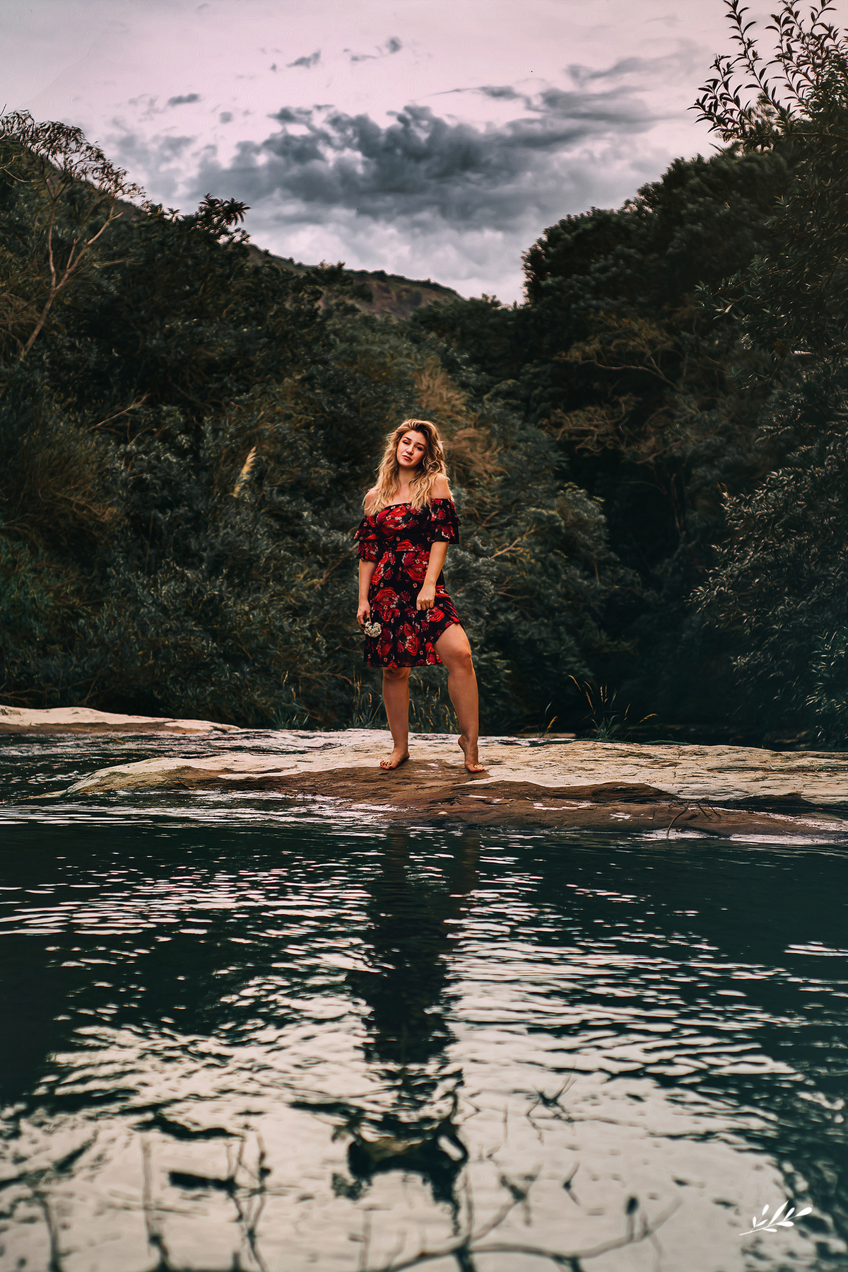 ensaio pessoal; ensaio feminino; ensaio mulher; ensaio natureza; ensaio externo; ensaio em rolante; rs; cascata da linha 7; riozinho; rs; ensaio água.