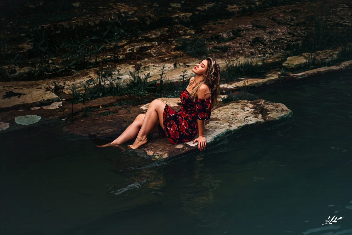 ensaio pessoal; ensaio feminino; ensaio mulher; ensaio natureza; ensaio externo; ensaio em rolante; rs; cascata da linha 7; riozinho; rs; ensaio água.