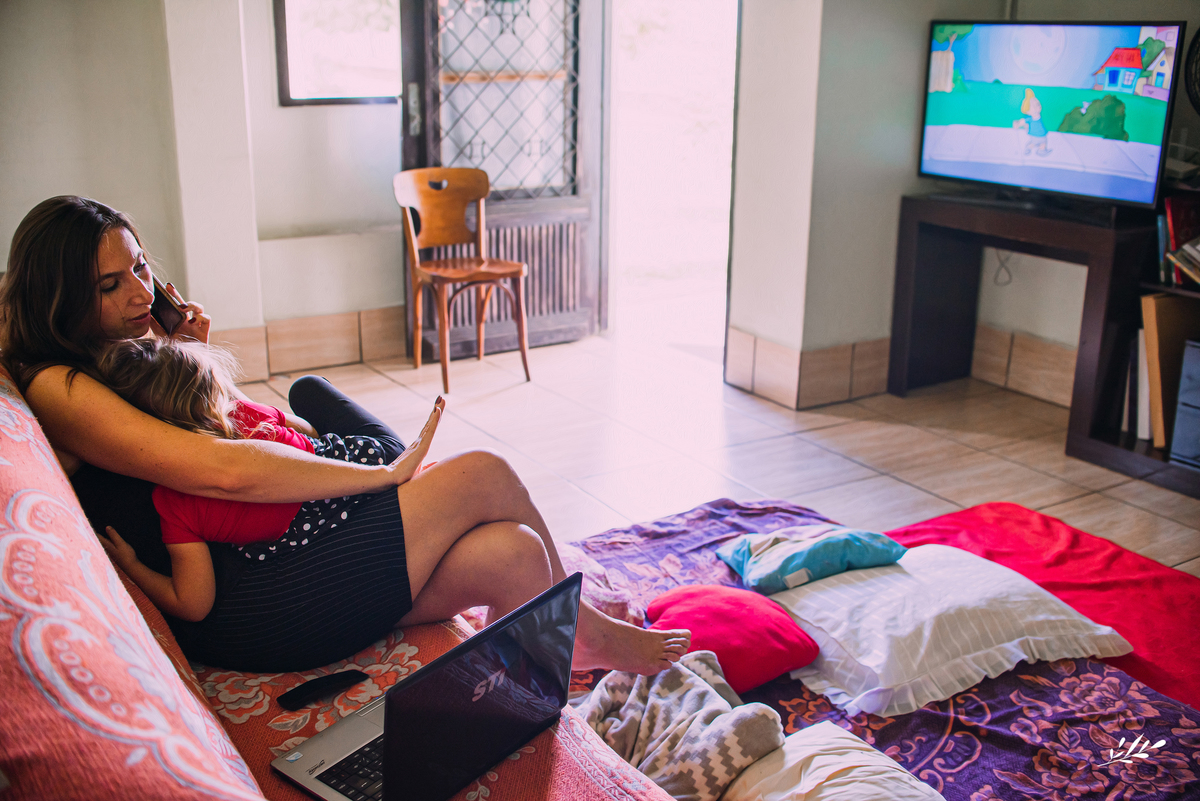 Ensaio documental; documental; dia a dia mãe advogada.