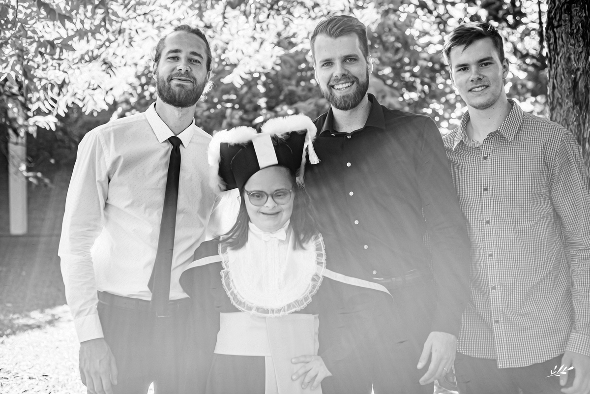 formatura; formatura pedagogia; formanda síndrome de down; ISEI; instituto superior de educação Ivoti. 