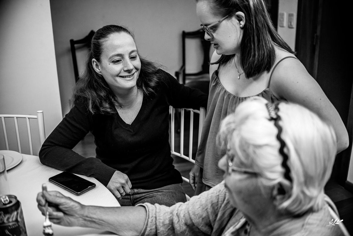 formatura; formatura pedagogia; formanda síndrome de down; ISEI; instituto superior de educação Ivoti. 