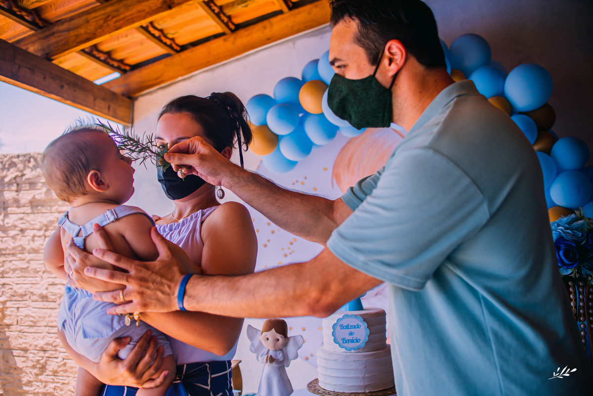 Batizado; batizado católico; batizado em casa.