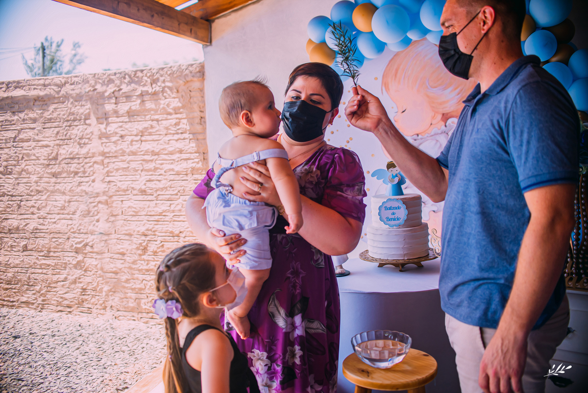 Batizado; batizado católico; batizado em casa.