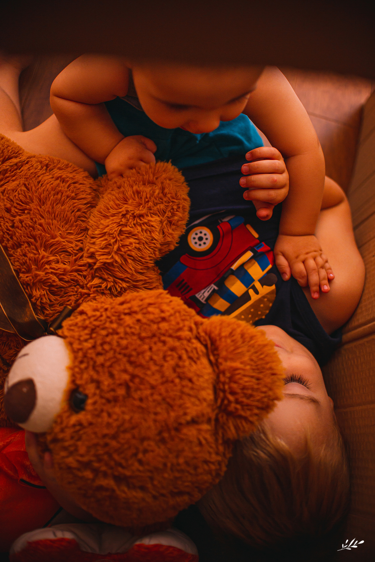 ensaio infantil; ensaio bebê; acompanhamento mensal; acompanhamento mensal do bebê; ensaio em casa; ensaio 9 meses; ensaio irmãos.