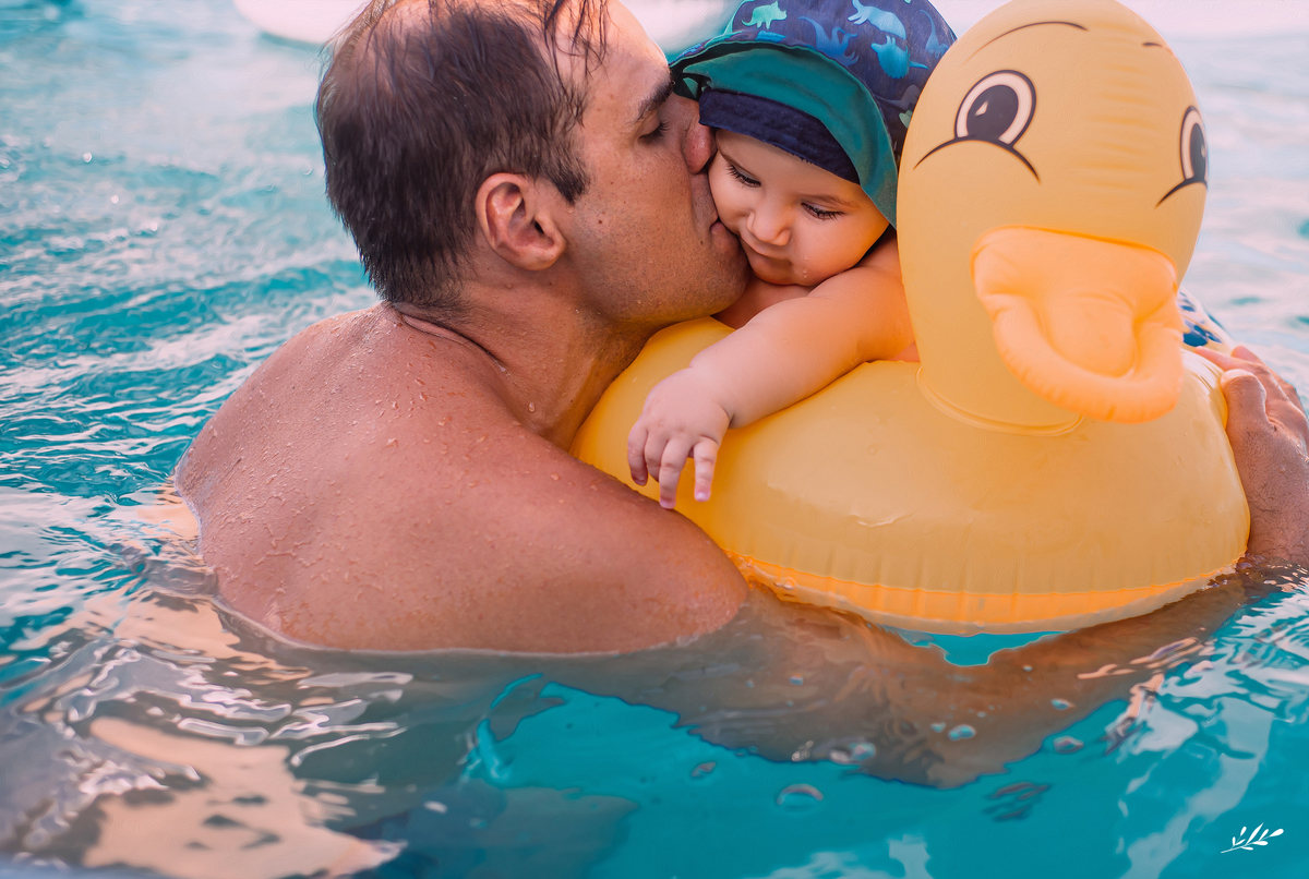 Ensaio bebê; ensaio infantil; ensaio em casa; ensaio na piscina; acompanhamento mensal do bebê; ensaio 8 meses.