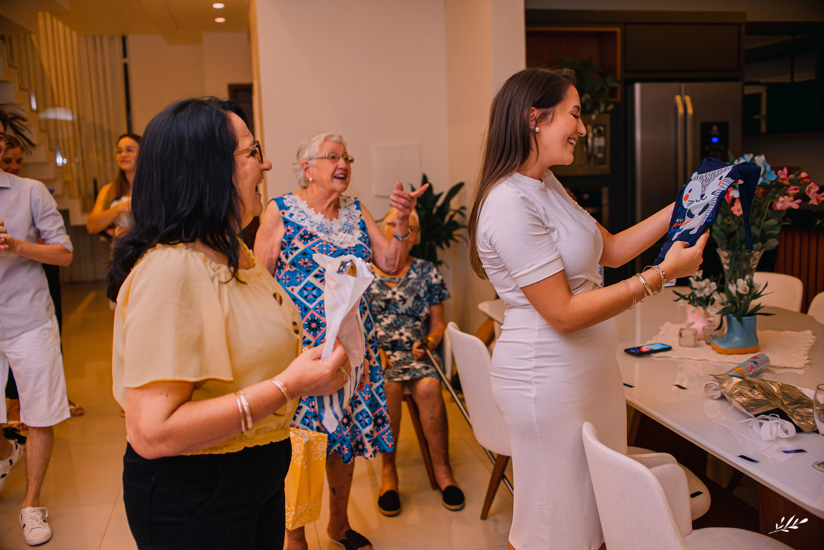 chá de revelação; revelação do bebê; chá do bebê.