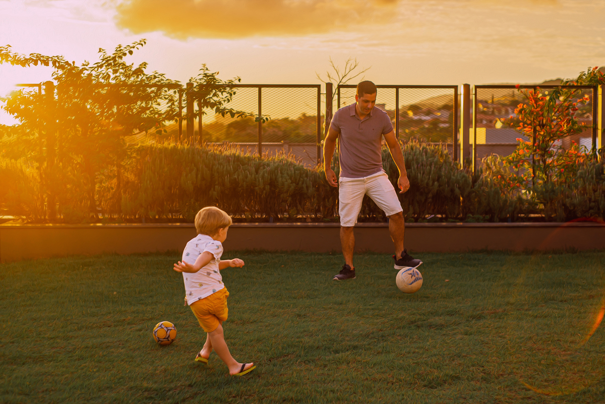 ensaio de família; ensaio em casa; ensaio no jardim; ensaio em Dois Irmãos RS.