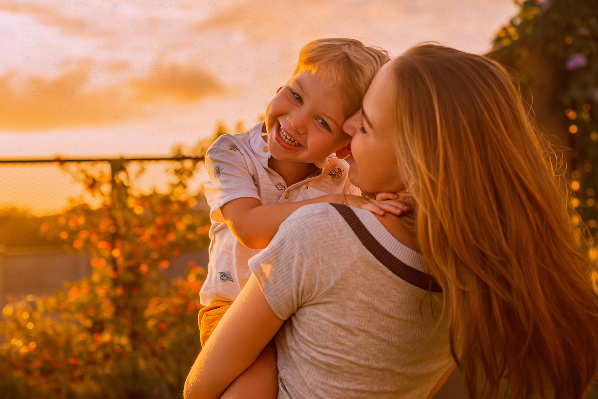 ensaio de família; ensaio em casa; ensaio no jardim; ensaio em Dois Irmãos RS.