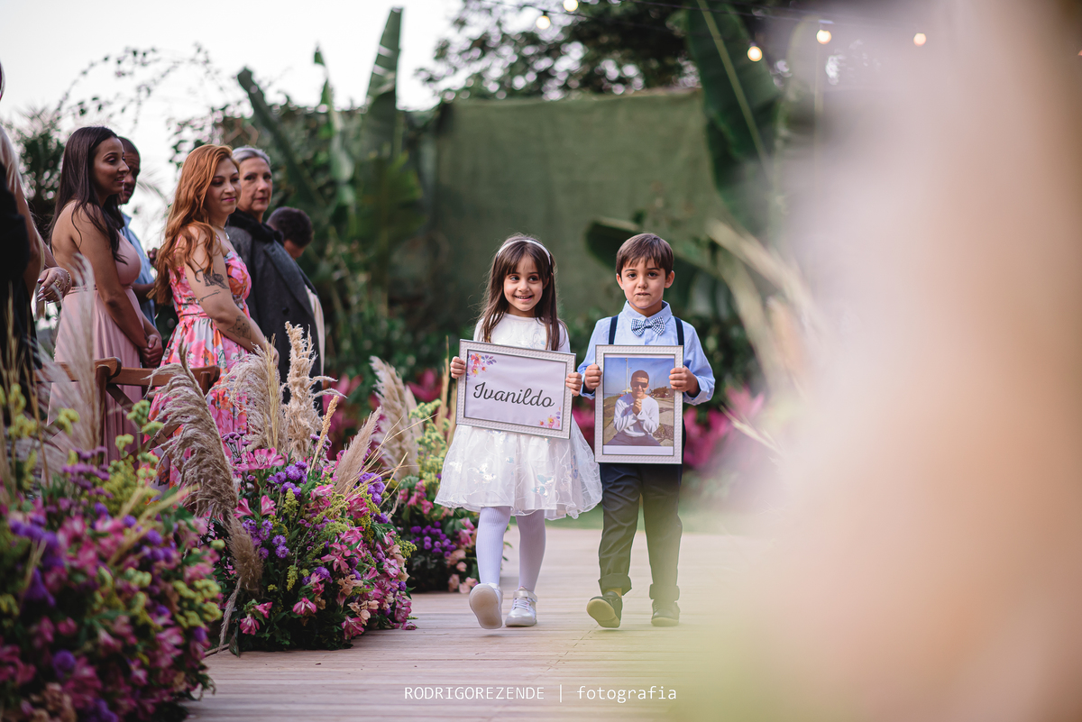 criança, emoção , casa do alto, casamento 