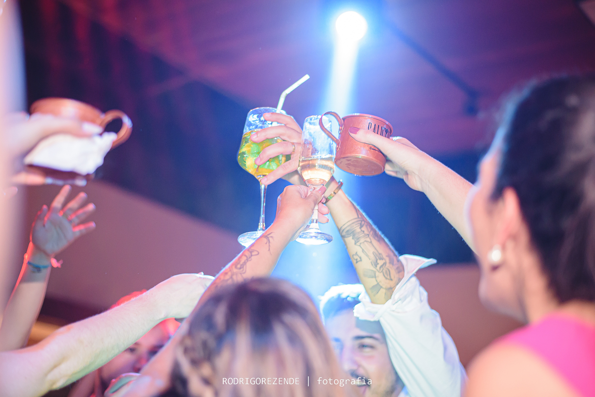 drink , brinde, bebida decoração, , casa do alto, casamento , festa de casamento, noivos, dança