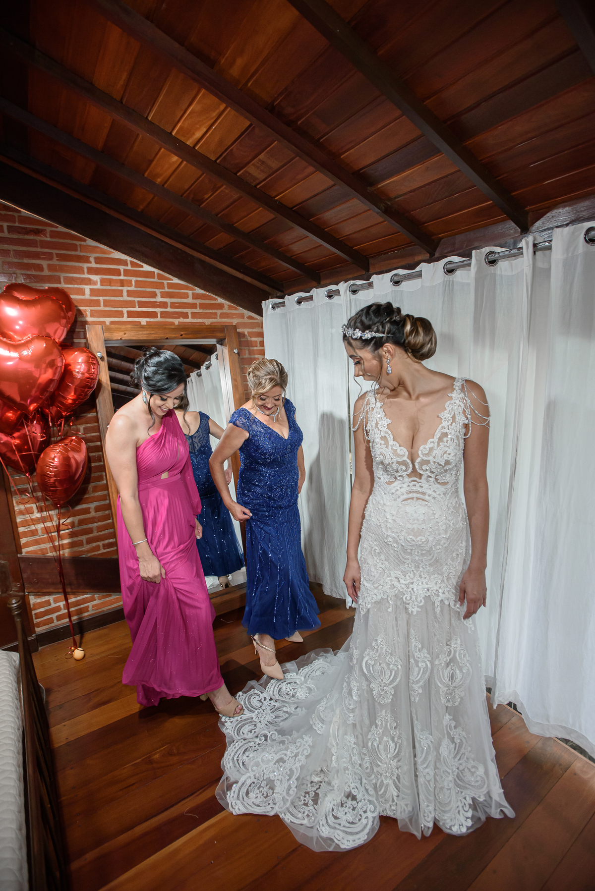 noiva, flores, vale dos sonhos, vestido de noiva, noiva, joias , família, mãe 