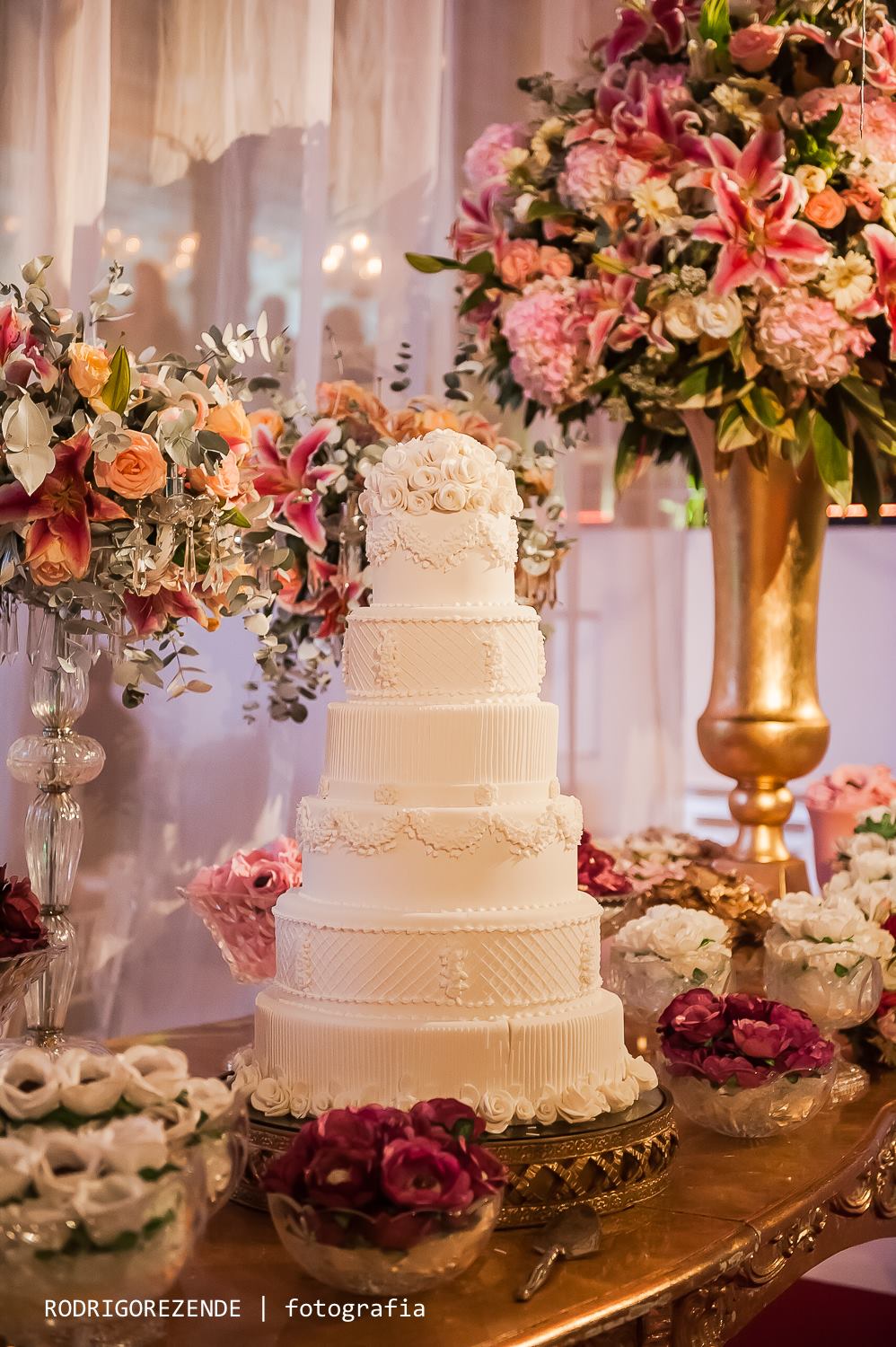 bolo decoração de casamento coliseum