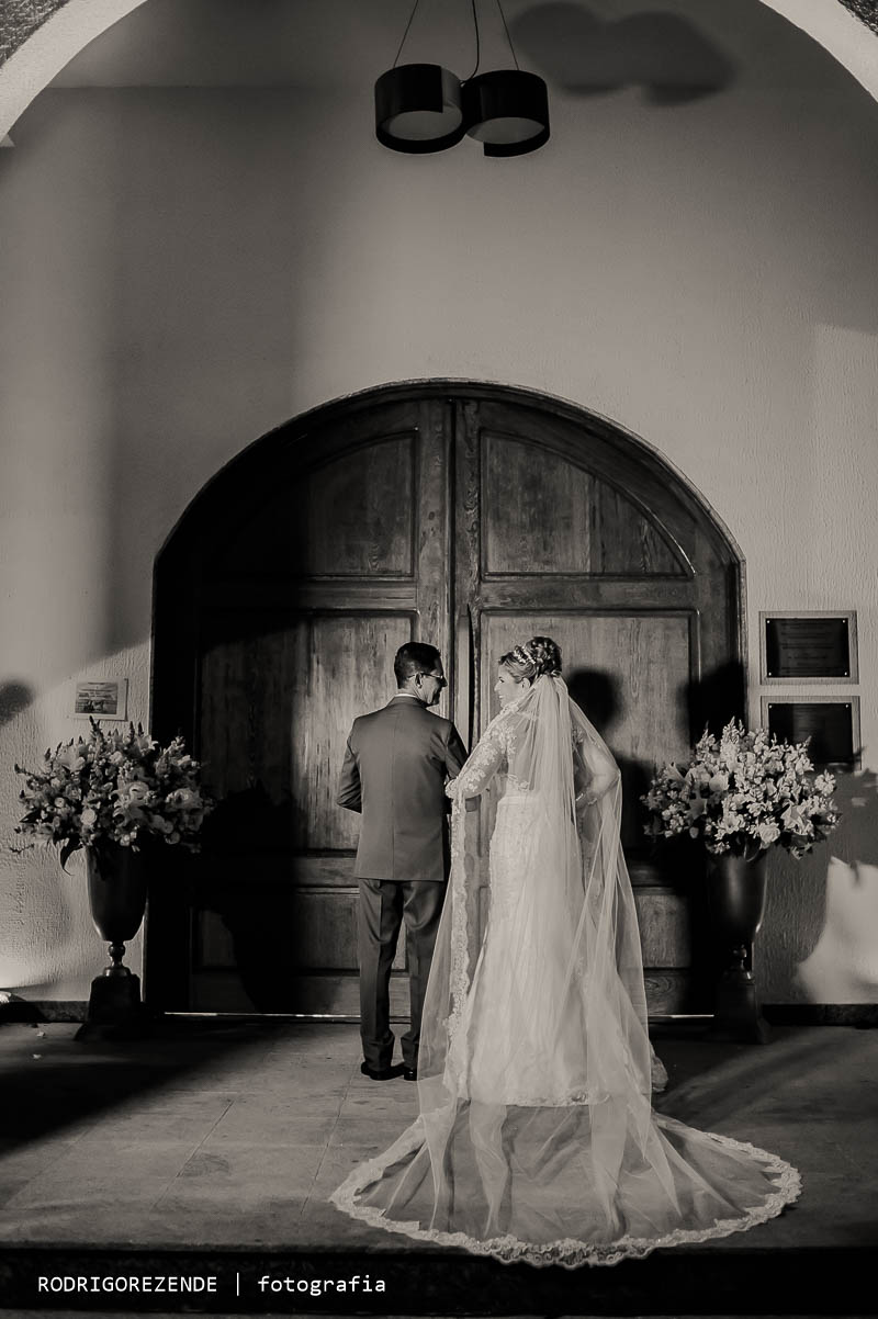 cerimonia capela nossa senhora de fatima jardim guanabara, entrada da noiva