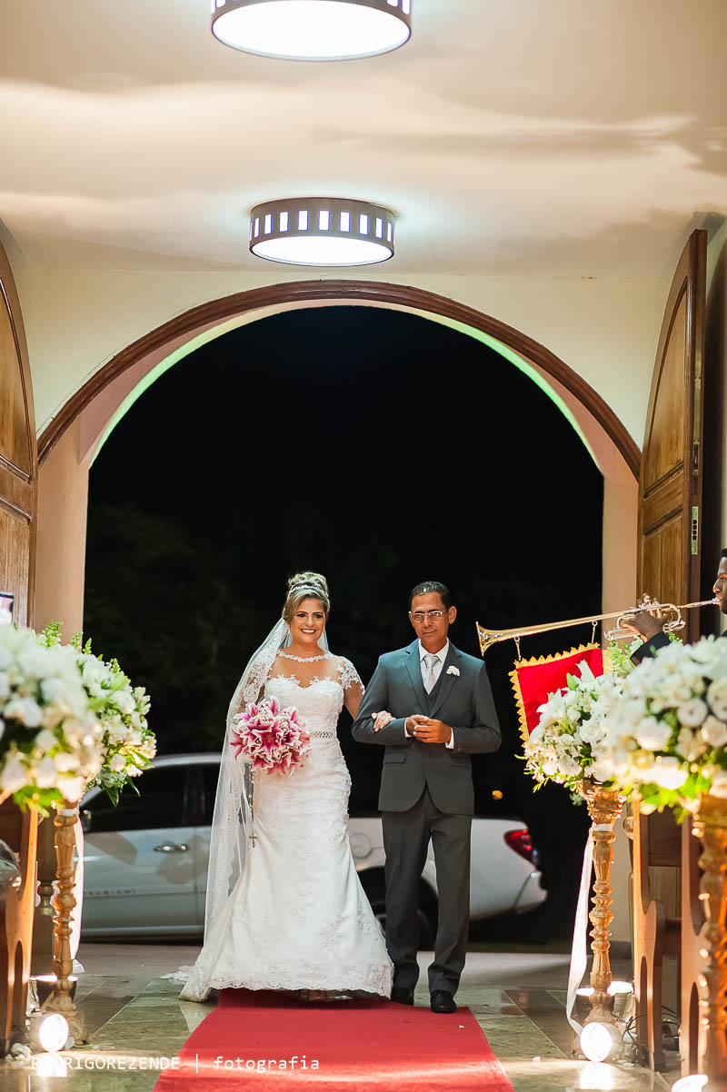 cerimonia capela nossa senhora de fatima jardim guanabara, entrada da noiva