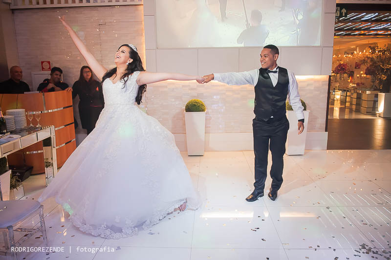 casa de festa elite, dança, noivos