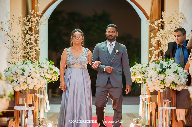casamento, cerimônia, entrada noivo, igreja nossa senhora de fátima, rodrigo rezende fotografia