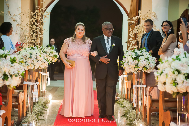 casamento, cerimônia, entrada noivo, igreja nossa senhora de fátima, rodrigo rezende fotografia