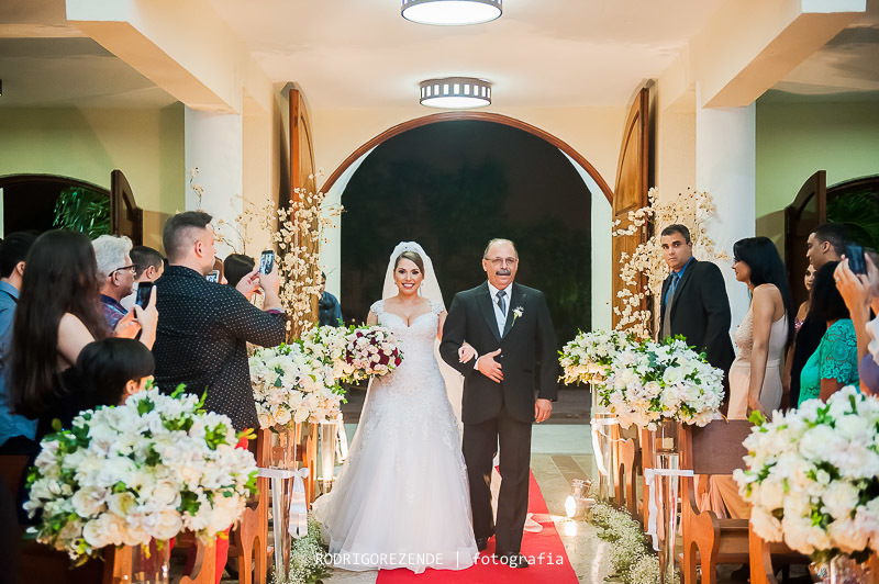 casamento, cerimônia, entrada da noiva, igreja nossa senhora de fátima, rodrigo rezende fotografia