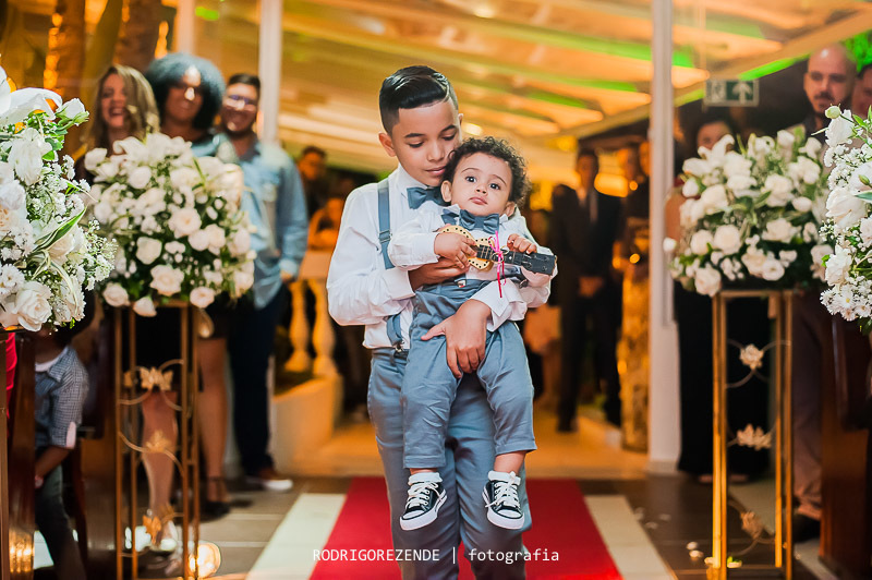 casamento, cerimônia, entrada das alianças, pagem,  aberema 7 festas, rodrigo rezende fotografia