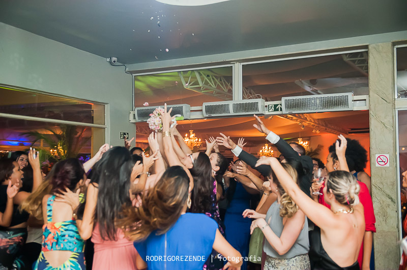 casamento, festa, pista de dança, buquê, aberema 7 festas, rodrigo rezende fotografia