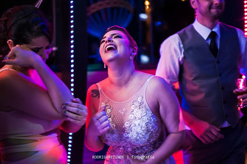 casamento, helena moraes festas, pista de dança, rodrigo rezende fotografia