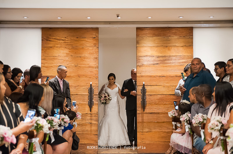 casamento, cerimônia, entrada da noiva, la strada eventos,  rodrigo rezende fotografia