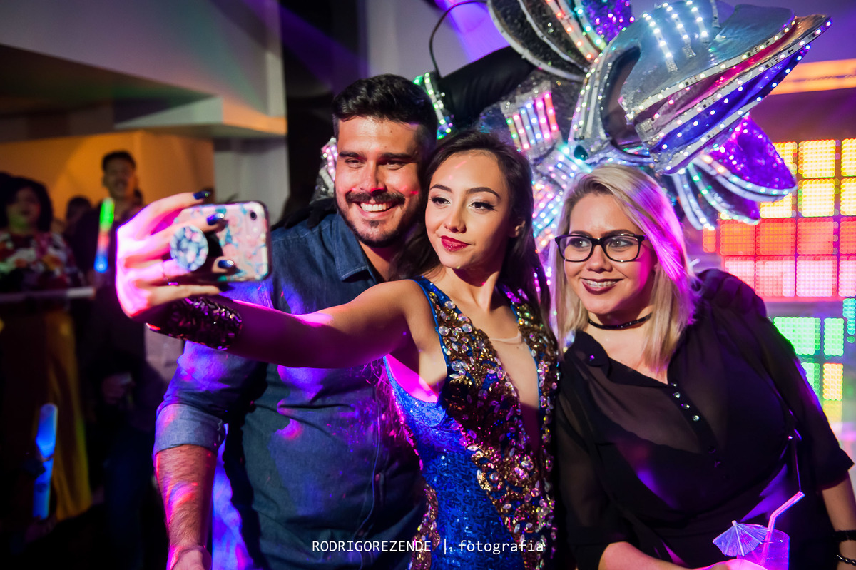 fotos debutante, 15 anos, ambelle casa de festas, pista de dança, rodrigo rezende fotografia