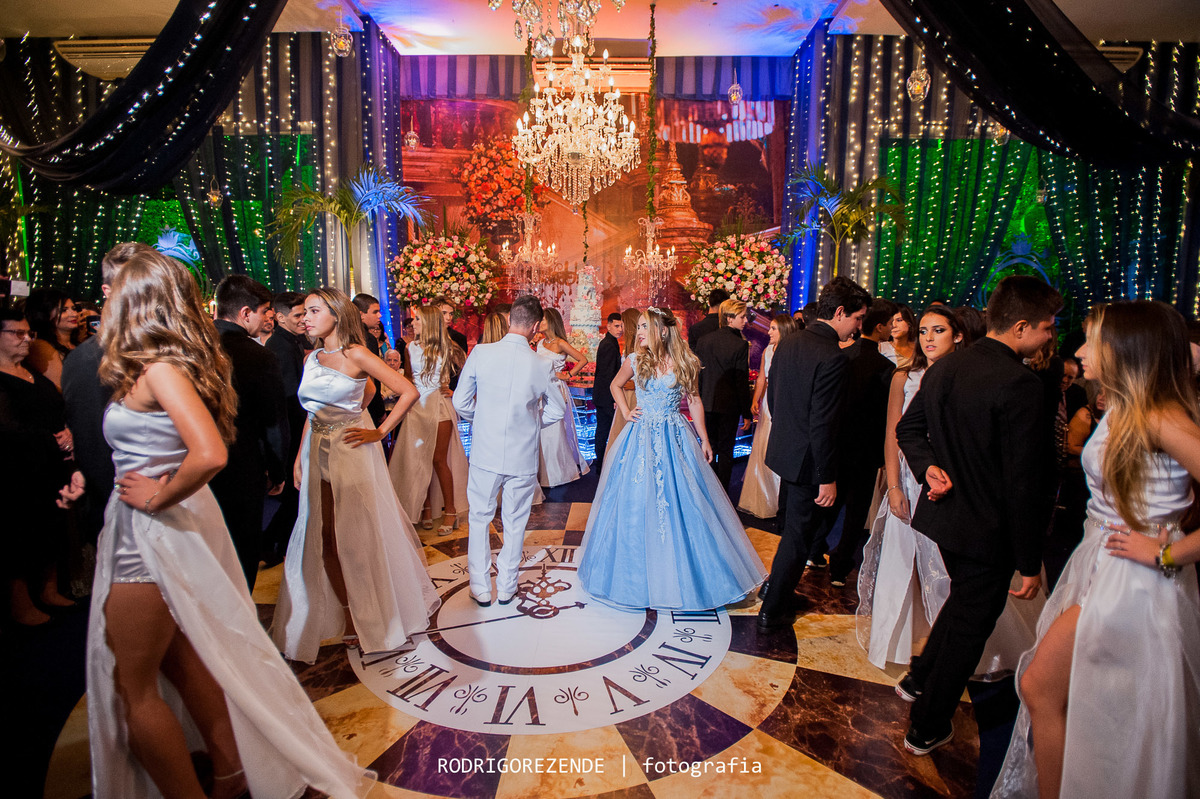 debutante, festa de 15 anos, vila inglesa, valsa, rodrigo rezende fotografia