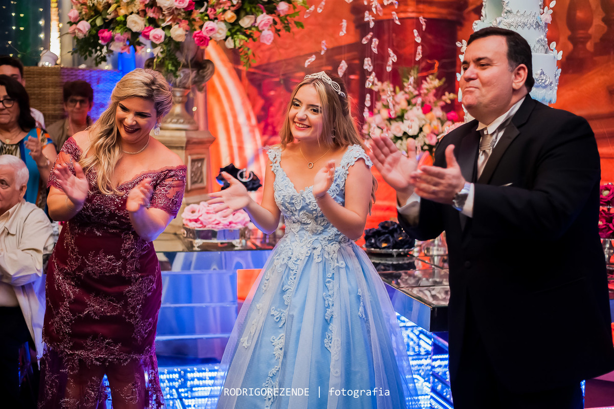 debutante, festa de 15 anos, vila inglesa, valsa, rodrigo rezende fotografia
