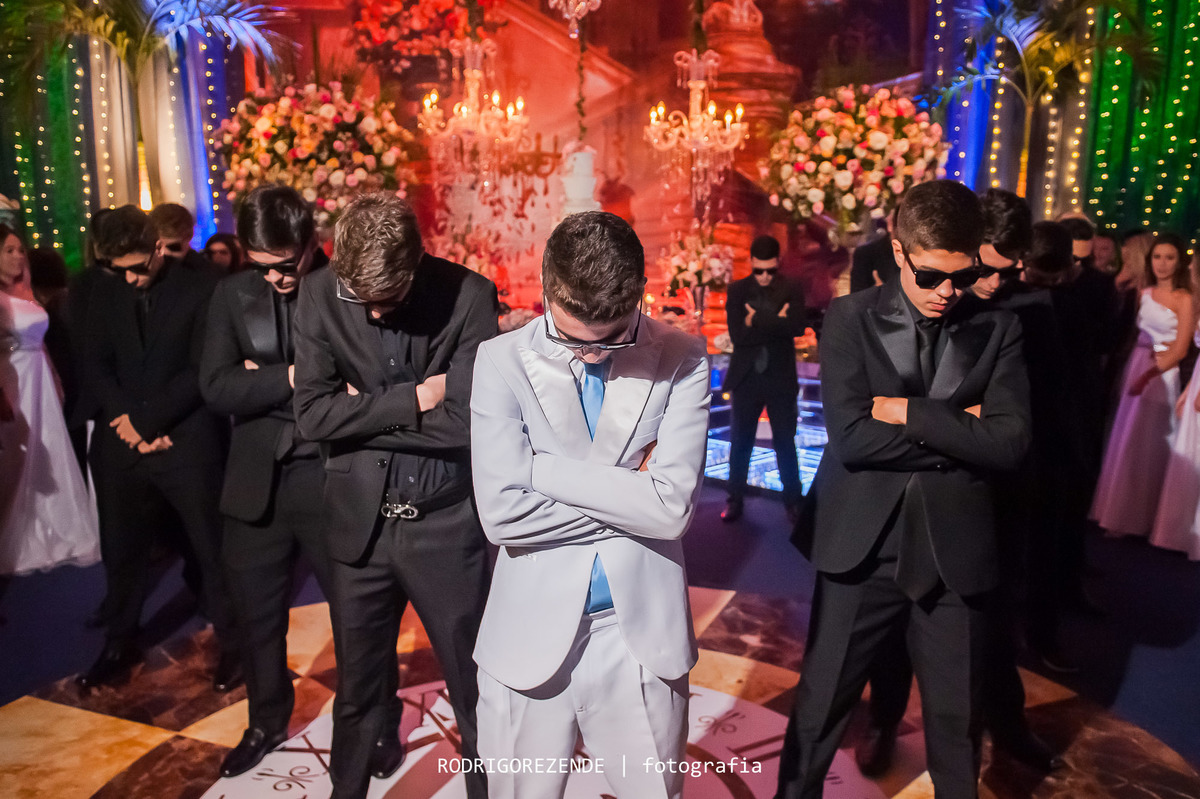 debutante, festa de 15 anos, vila inglesa, valsa, rodrigo rezende fotografia