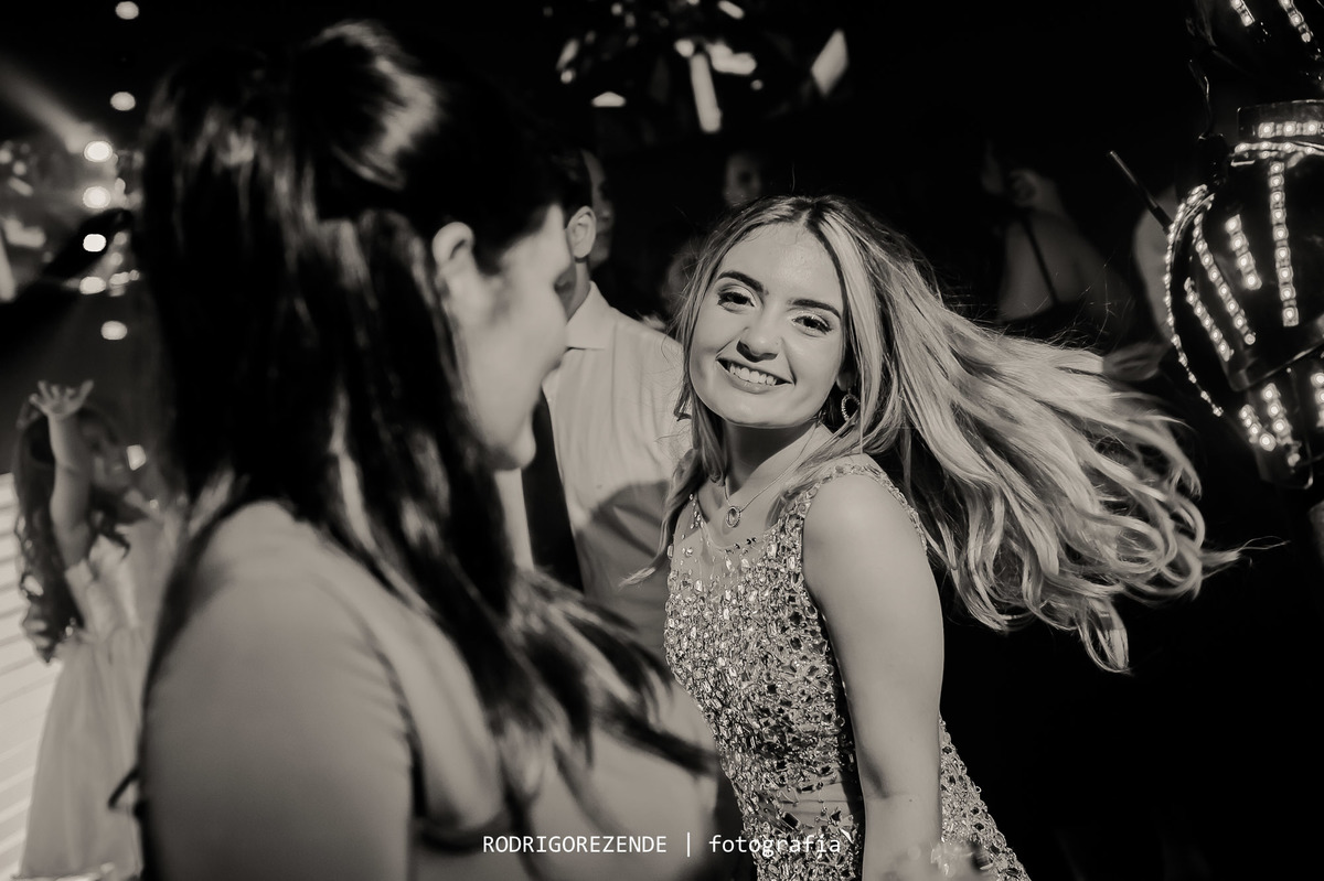 debutante, festa de 15 anos, vila inglesa, pista de dança, balada, hypertronic, rodrigo rezende fotografia