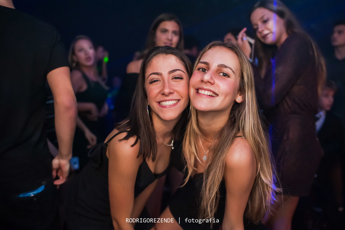 debutante, festa de 15 anos, vila inglesa, pista de dança, balada, rodrigo rezende fotografia