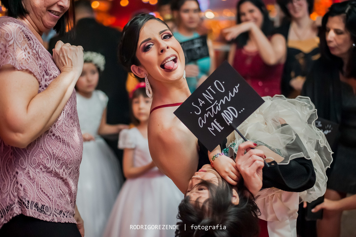 casamento, pista de dança,   aberema 7 casa de festas, rodrigo rezende fotografia