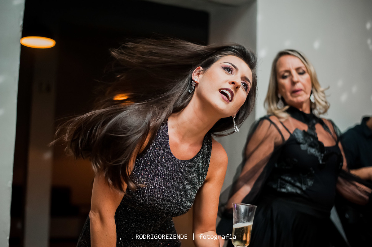 casamento, pista de dança,   aberema 7 casa de festas, rodrigo rezende fotografia