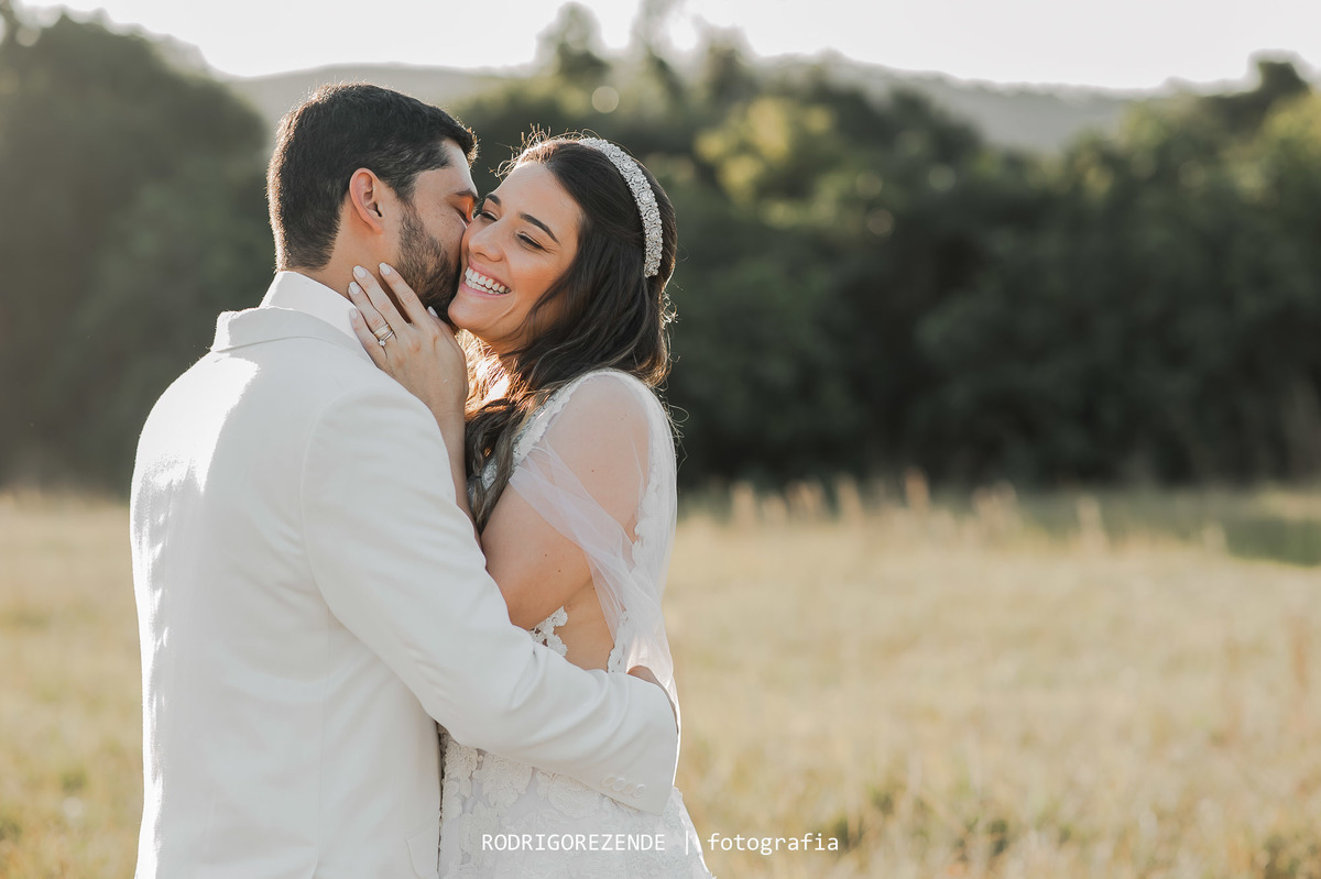 casamento, noivos,  meio do mato eventos,  rodrigo rezende fotografia