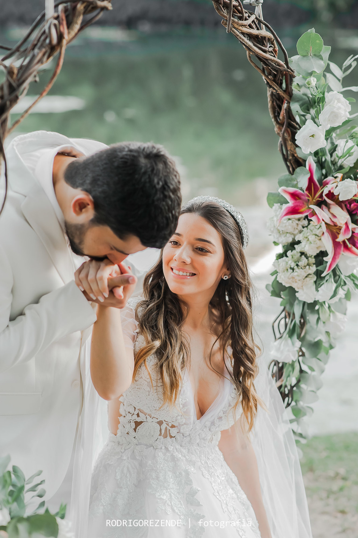 casamento, noivos,  meio do mato eventos,  rodrigo rezende fotografia