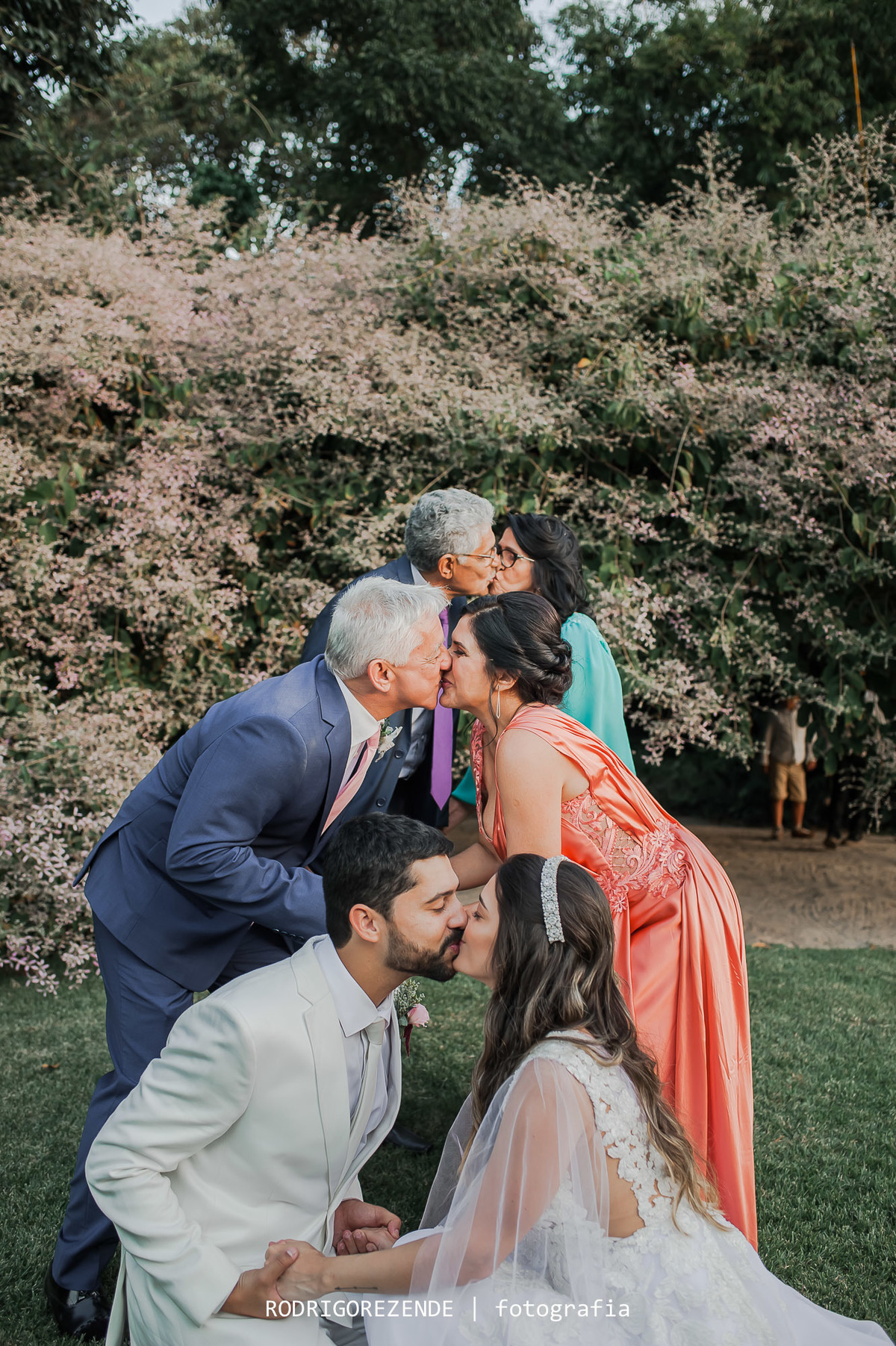 casamento, noivos,  meio do mato eventos,  rodrigo rezende fotografia