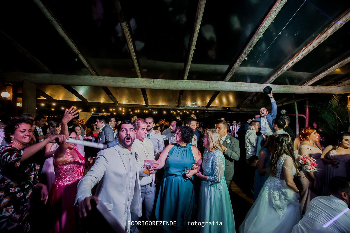 casamento, festa, pista de dança, meio do mato eventos,  rodrigo rezende fotografia