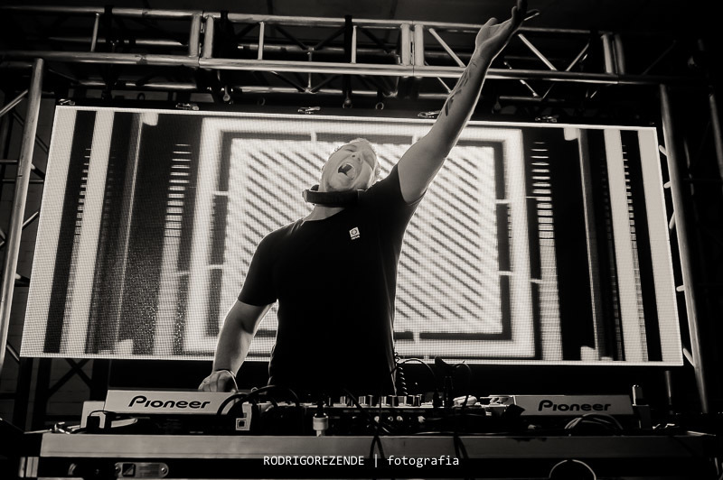 pista de dança, dança da debutante,  espazio itanhangá, debutante, dj max, rodrigo rezende fotografia