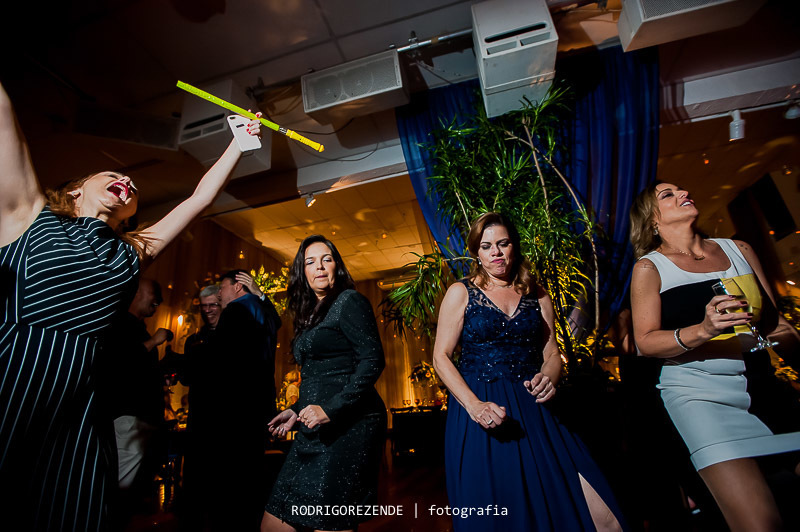 pista de dança, dança da debutante,  espazio itanhangá, debutante, dj max, rodrigo rezende fotografia