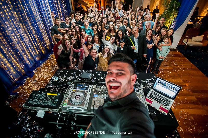 pista de dança, dança da debutante,  espazio itanhangá, debutante, dj max, rodrigo rezende fotografia